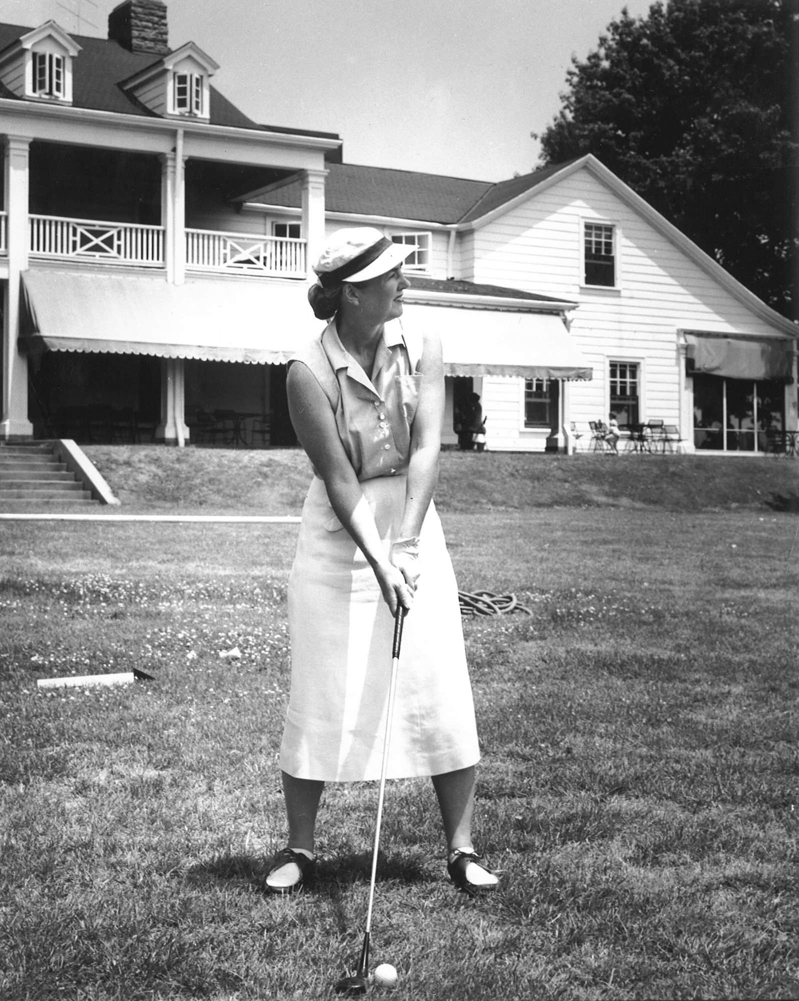 lady golfer old
